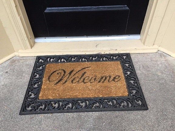 3rd image of 828 Estrella Ave