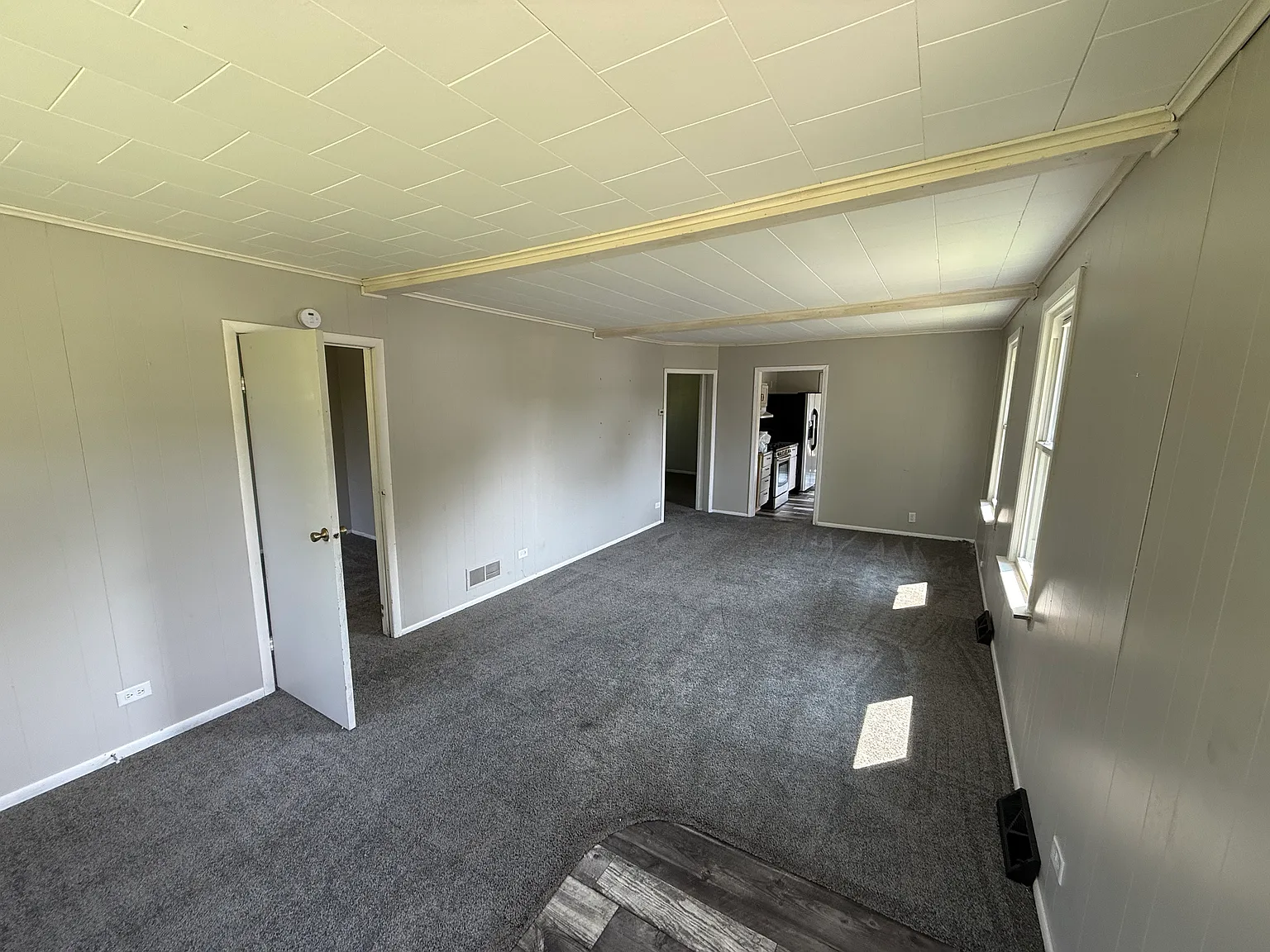 4 bed, 1815 sqft, $2,200 — Photo 2