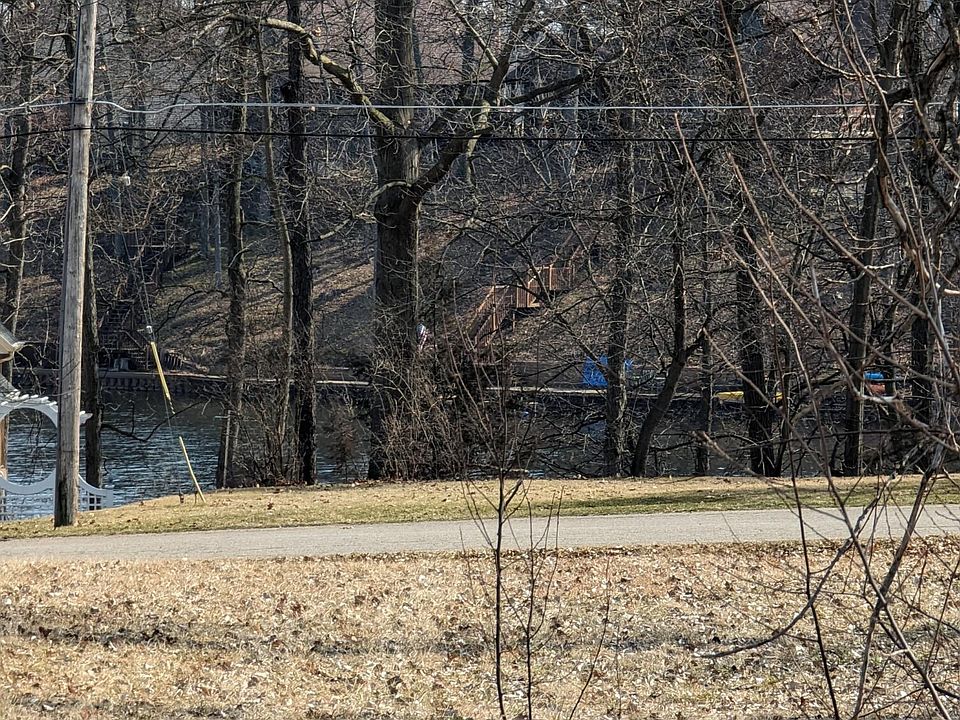 2nd image of 10870 Woodbrook Dr