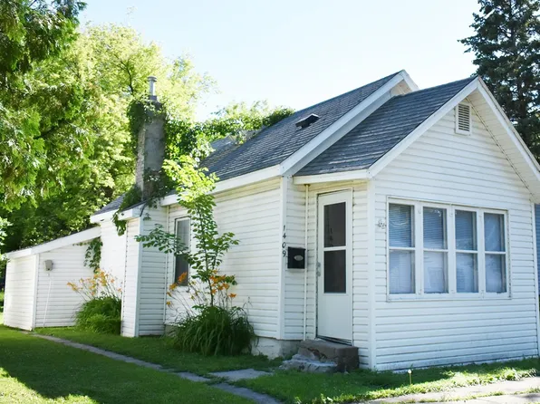 1409 8th Ave N, Grand Forks, ND 58203