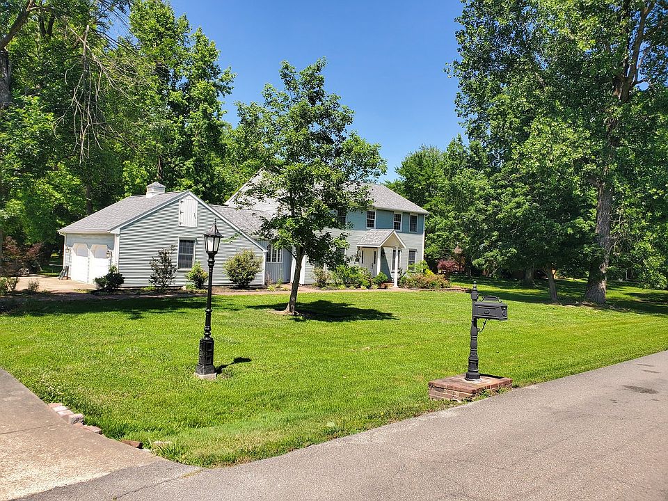 1st image of 202 Arbor Dr