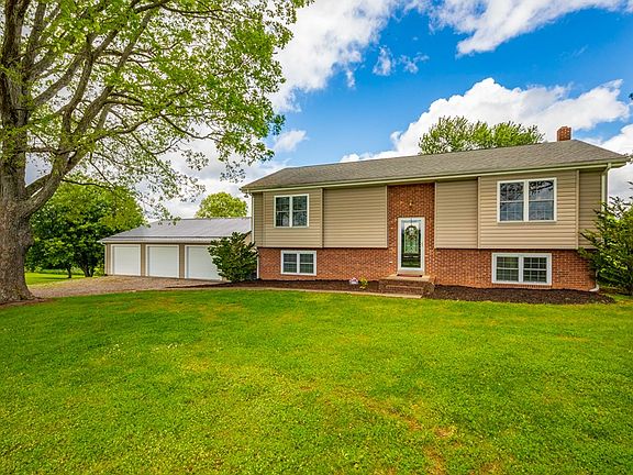 2nd image of 5479 Crosswinds Ln