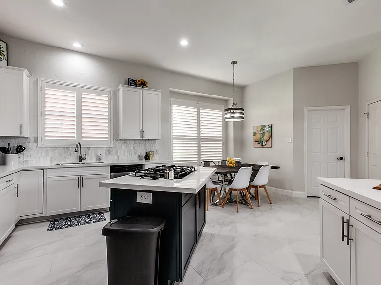 2905 Oak Tree Dr — Photo 6