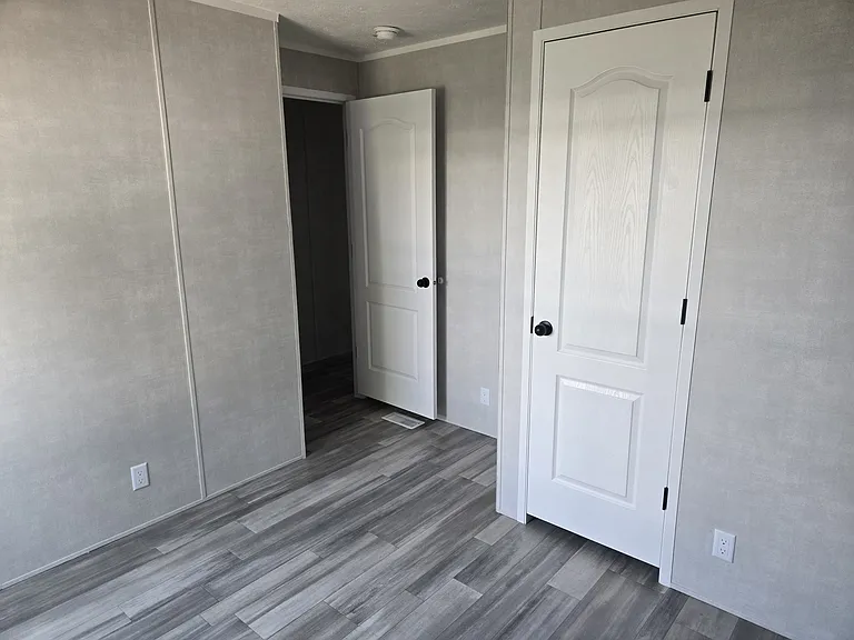 215 Tamara Ln #215 — Photo 6