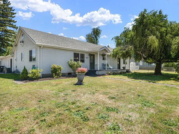 112 E 2nd St, Halsey, OR 97348