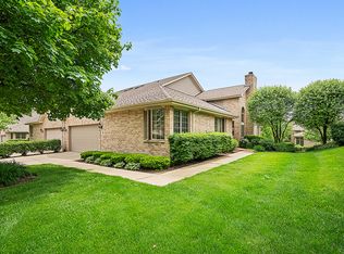 11 Lahinch Dr, Lemont, IL 60439