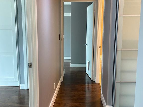 4th image of 397 Front St W #1903