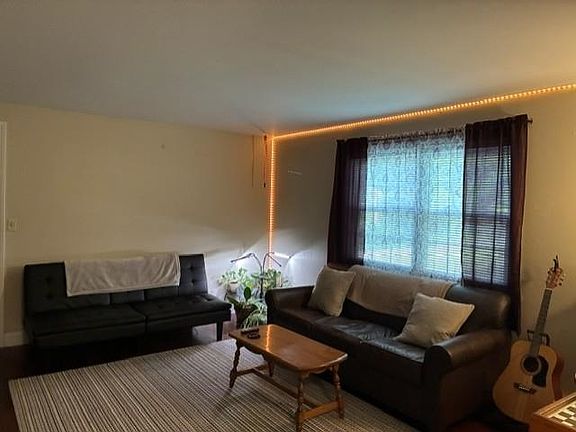 3rd image of 131 Cricketbrook Avenue
