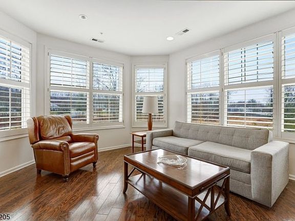 5th image of 4311 Pointe Gate Dr