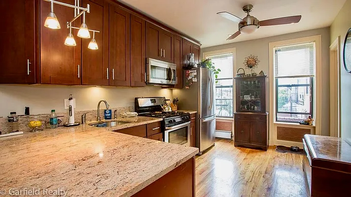 Rented by Garfield Realty  | media 10