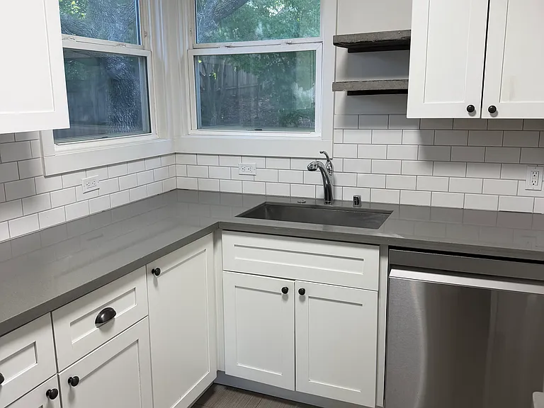 80 Broadmoor Ave — Photo 6