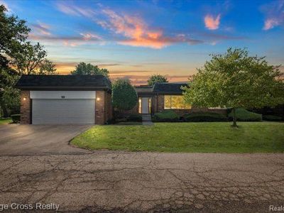 24215 Wildbrook Ct #102, Southfield, MI, 48034