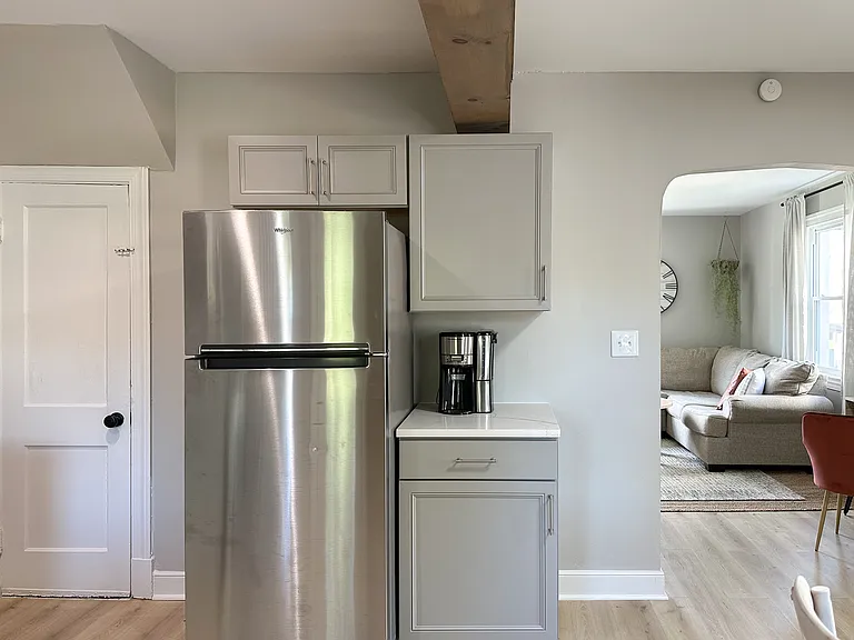 322 Florence Ave #B — Photo 9