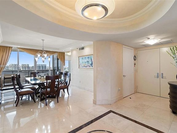 3rd image of 18911 Collins Ave APT 1906