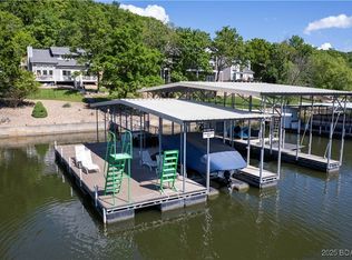 1056 Ridge Cir, Sunrise Beach, MO 65079