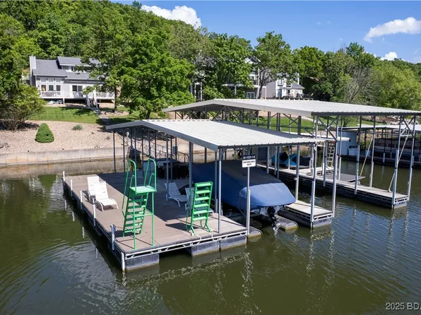 1056 Ridge Cir, Sunrise Beach, MO 65079