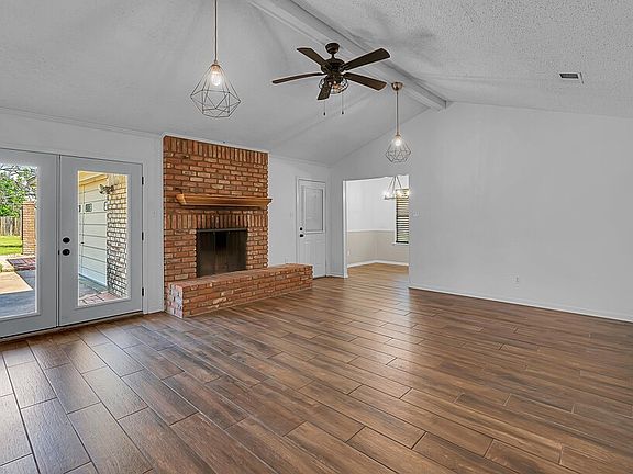 3rd image of 216 Texas Ave