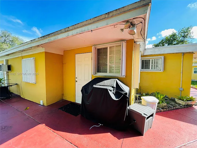 6118 Mayo St #2 — Photo 4