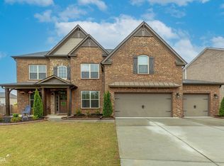 3906 Rustic Pine Ln, Buford, GA 30518