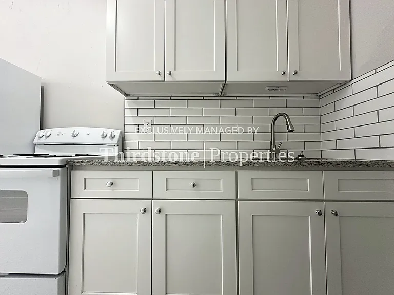 82 W 32nd St #7 — Photo 3