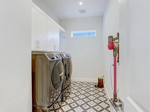 5th image of 7008 Zachary Dr