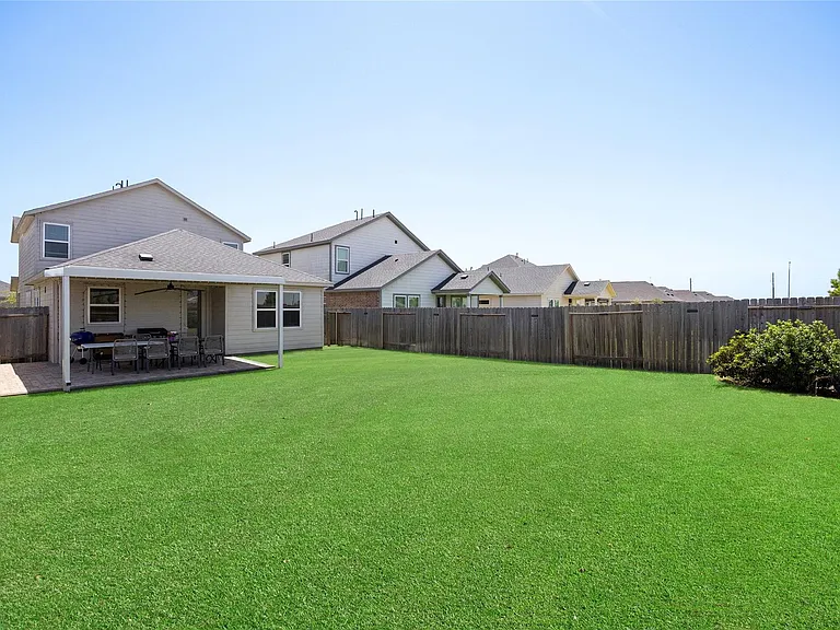 21734 Heather Elm Dr — Photo 32