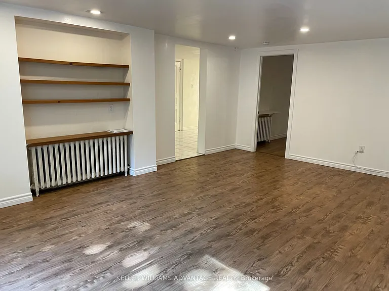 347 Walmer Rd #BASEMENT — Photo 12