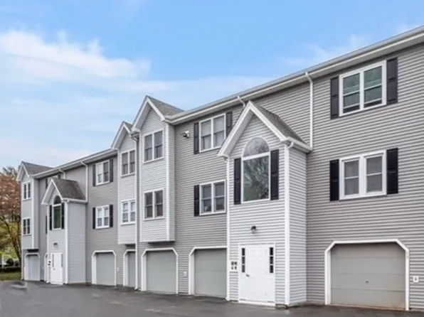 64 Tennis Plaza Rd Unit 13, Dracut, MA 01826