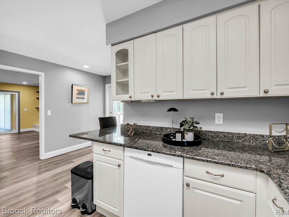 5229x Simpson Lake Rd, photo 18
