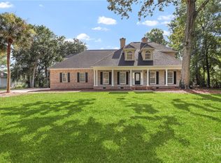 271 Davis Rd, Richmond Hill, GA 31324