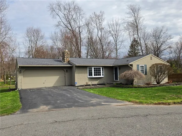 3067 Amberlea Ln, Baldwinsville, NY 13027