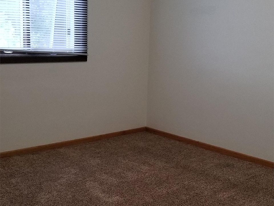 Bellflower ApartmentsDeForest 508 4 508 Deforest St Deforest WI