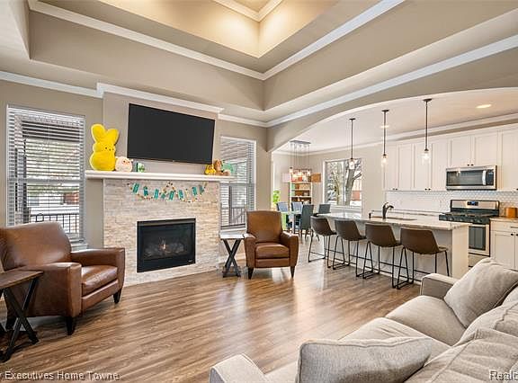 4th image of this home