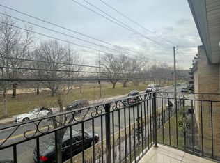15516 Booth Memorial Ave #2, Flushing, NY 11355