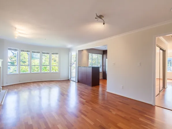 3220 W 4th Ave #D100, Vancouver, BC V6K 1R9