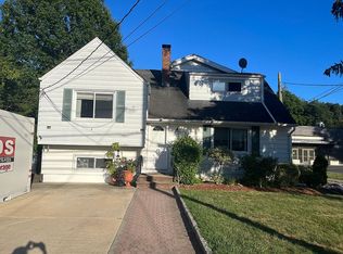 379 S Prospect Ave, Bergenfield, NJ 07621