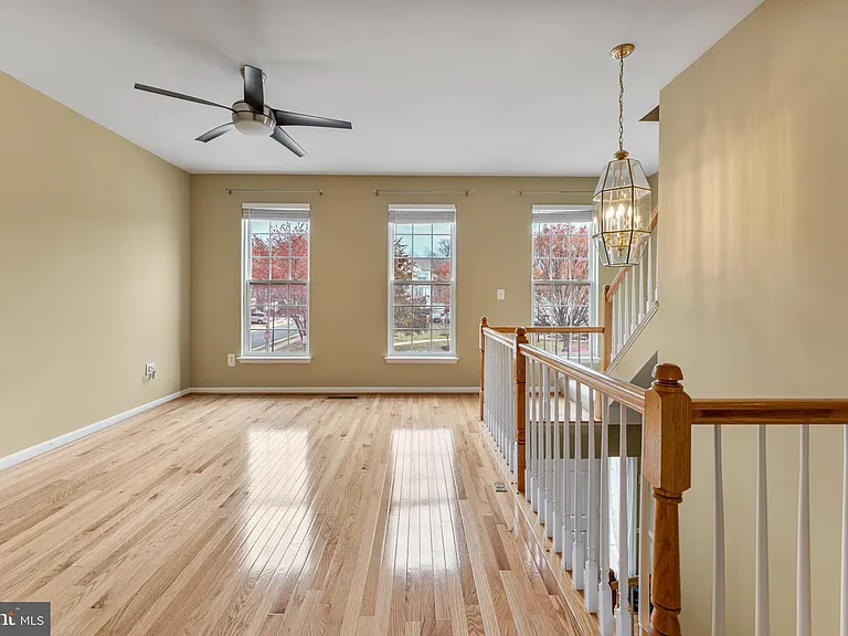 6002 Saint Hubert Ln — Photo 12