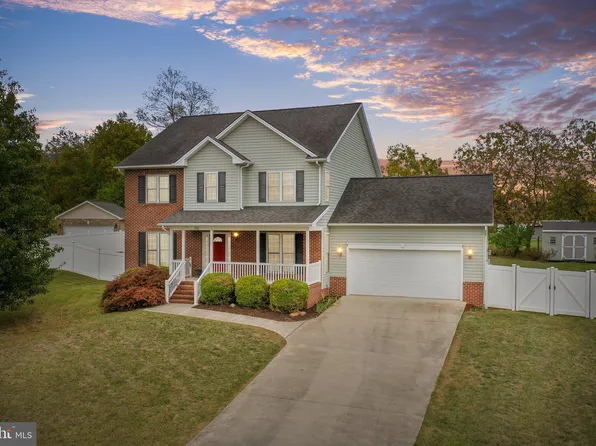 221 Rustic Ave, Broadway, VA 22815