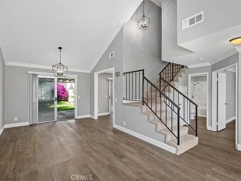 28045 Blandings — Photo 9