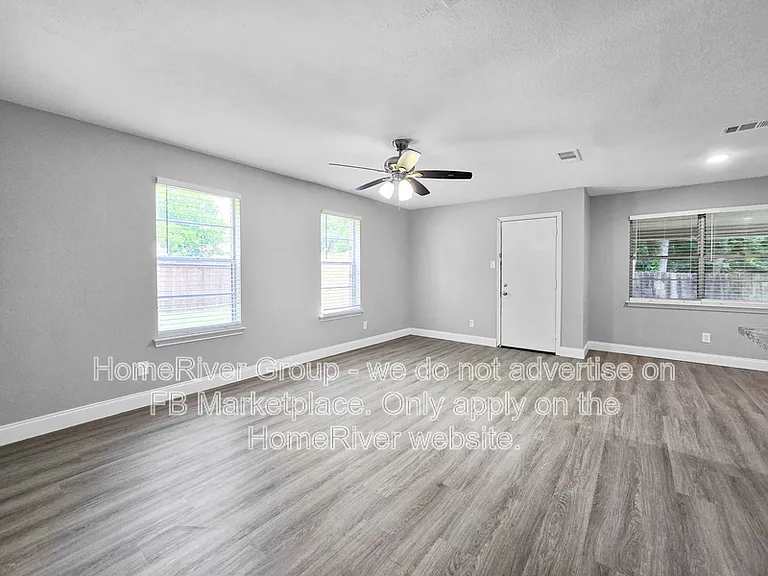 807 W Smith St — Photo 6
