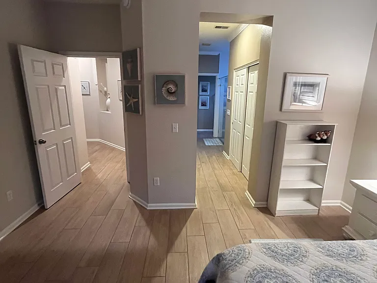 93 Coburn Dr W — Photo 20