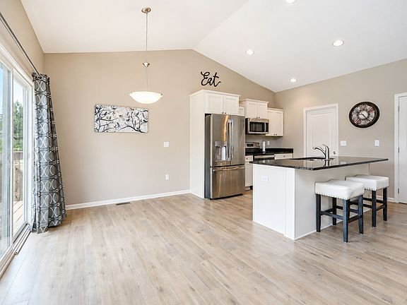 4th image of 1125 Juniper Dr