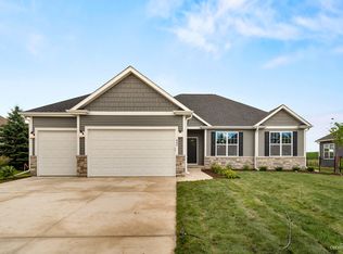 418 Snow St, Sugar Grove, IL 60554