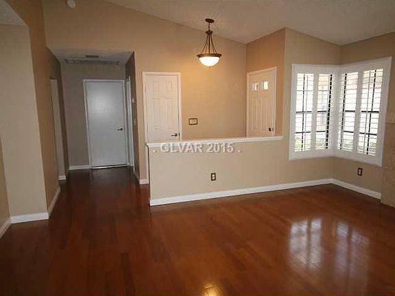 5th image of 656 Whispering Palms Dr