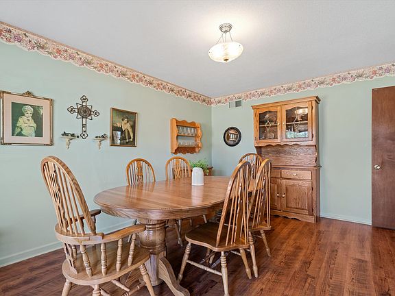 3rd image of 3108 Battleboro Dr