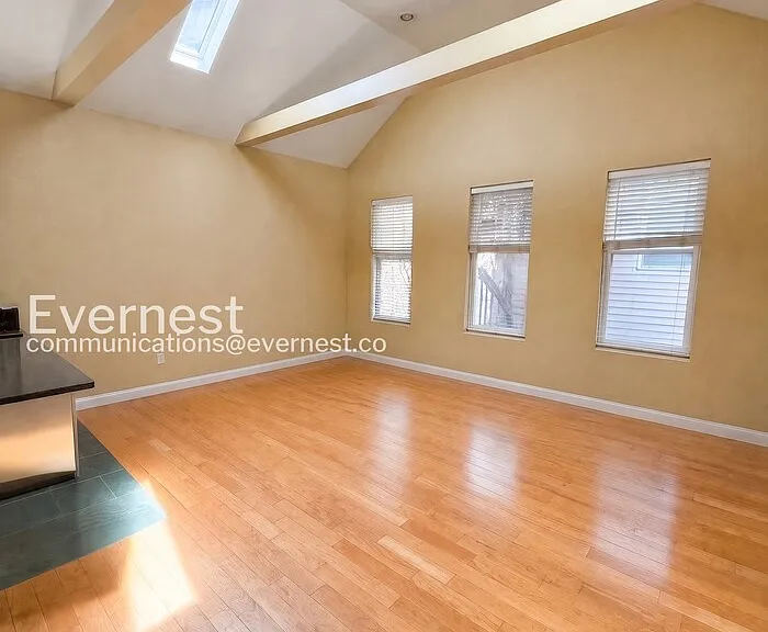 2234 W Palmer St — Photo 5