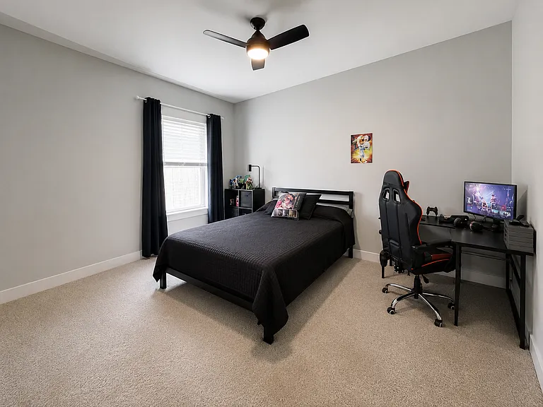 727 Cove Pl — Photo 17