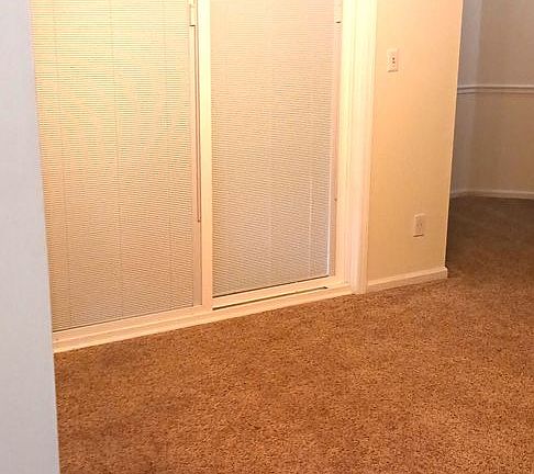 4th image of 302 Patriot Ln Unit B