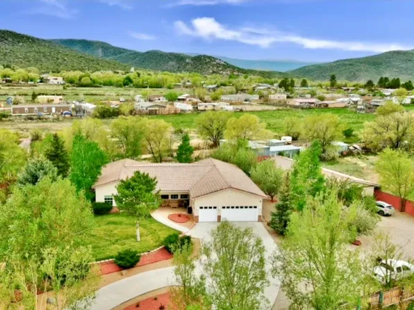 22 Straight Cat Trl, Taos, NM 87571