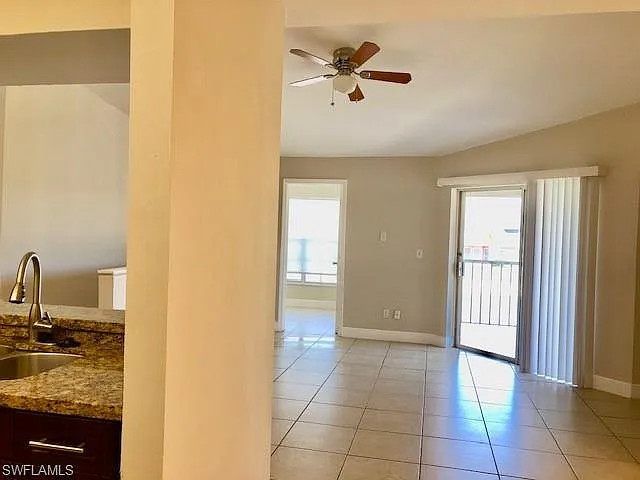 Building Photo - 150 Santa Clara Dr #15